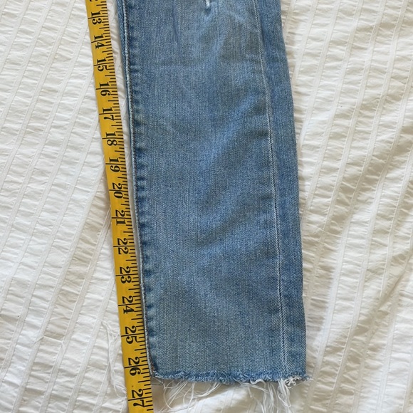EUC Levi’s Wedge Skinny Womens Jeans 28 - Picture 9 of 9